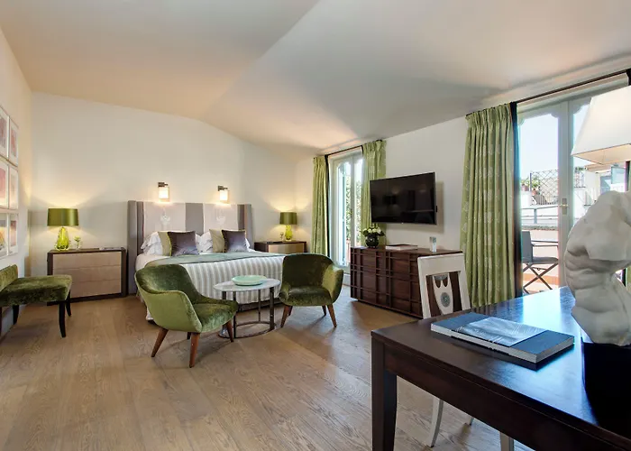 Отель Rocco De Russie 5*