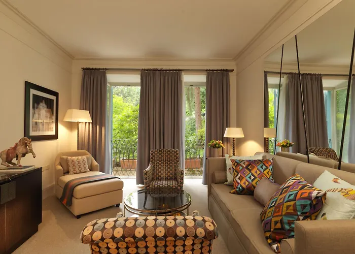 Otel Rocco De Russie 5*